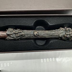 The Wizarding World of Harry Potter Universal Studios Harry Potter’s Wand